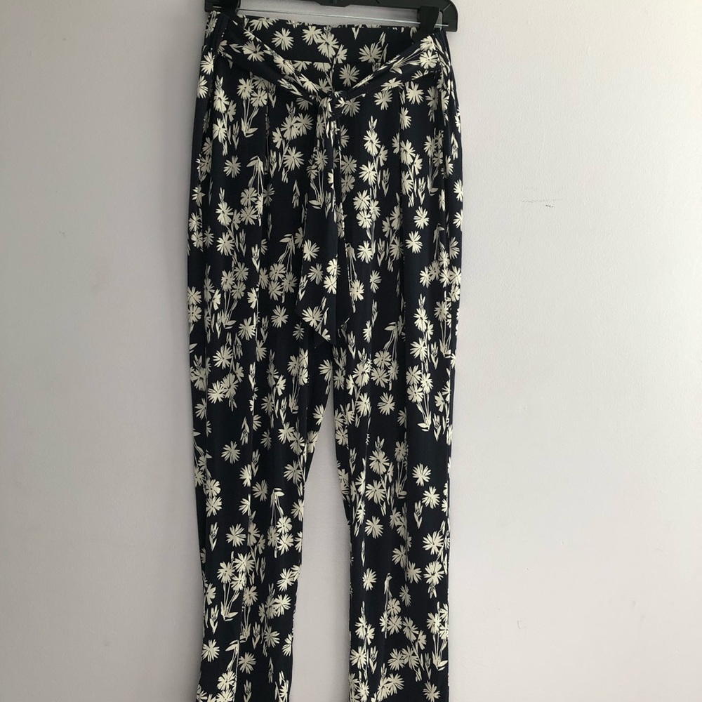 Ellen Tracy tie waisted floral print ankle pant